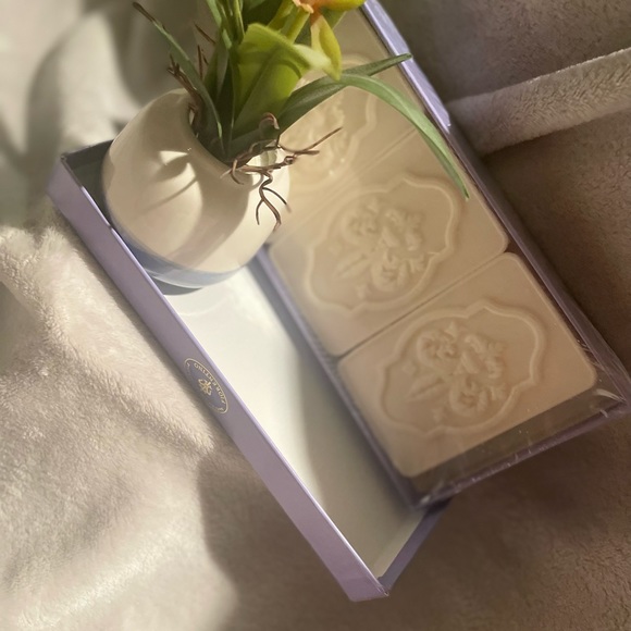 ‼️3/$33‼️ ✨🫧Saponificio Artigianale Fiorentino soap🫧✨ - Picture 4 of 4